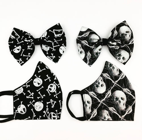 Skulls Mask/Bow Set